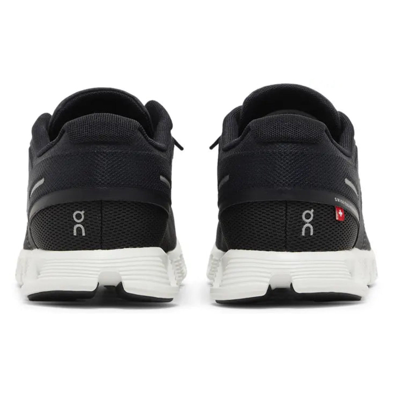 On Running Cloud 5 Black/White